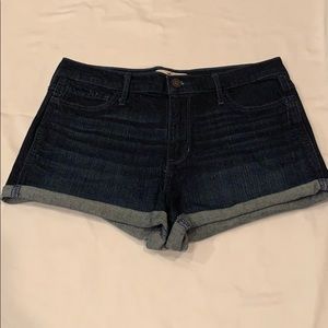 Hollister dark jean shorts. Size 11/W30. Cute!